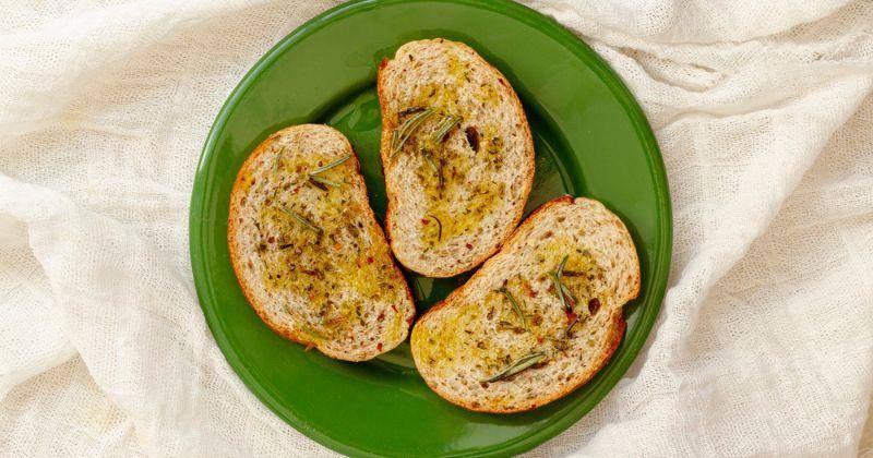 Resep Garlic Bread yang Enak untuk Camilan Bayi, Simpel Bikinnya